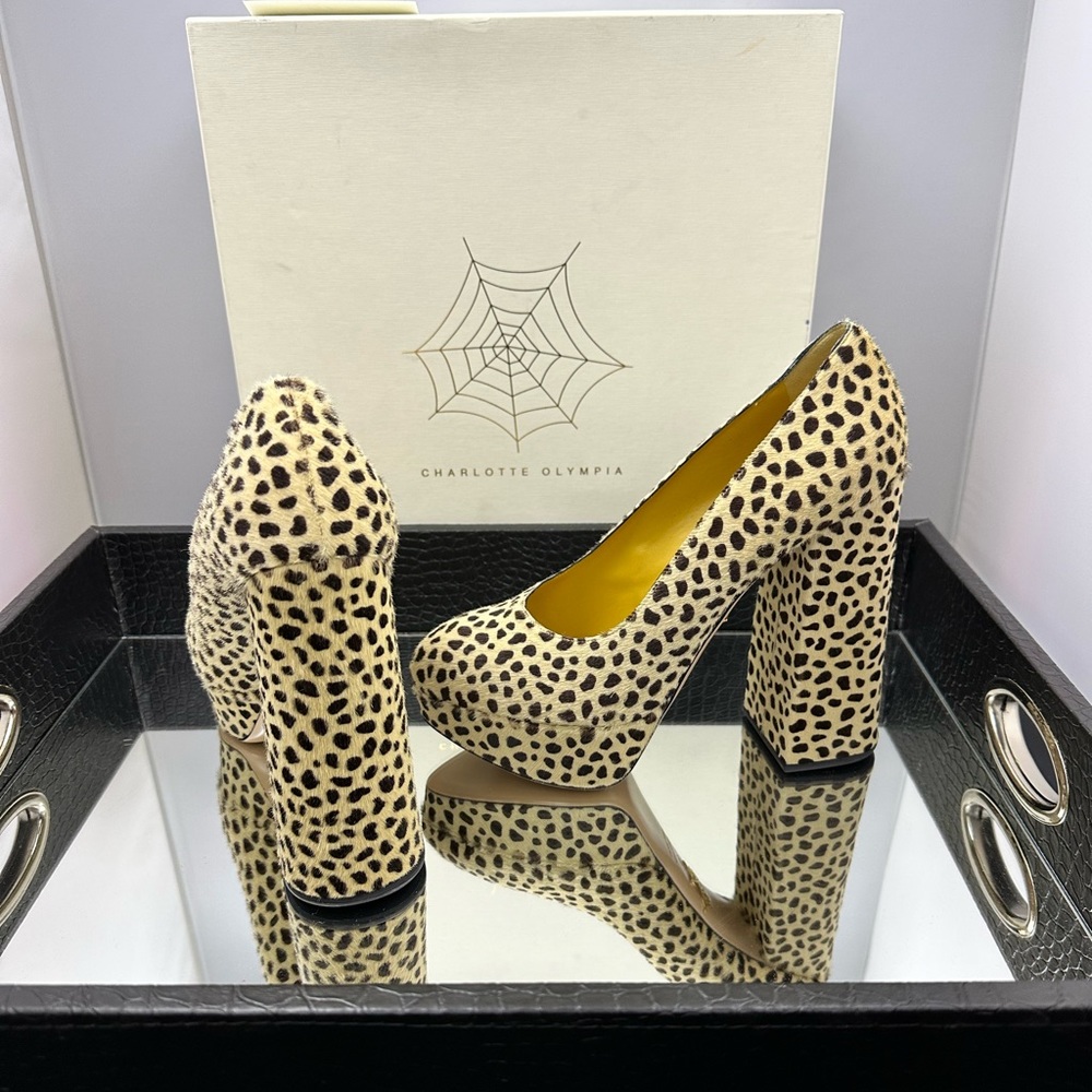 🎉🥂 HP 🥂🎉 CHARLOTTE OLYMPIA ALIX CHEETAH PUMPS - Picture 2 of 10